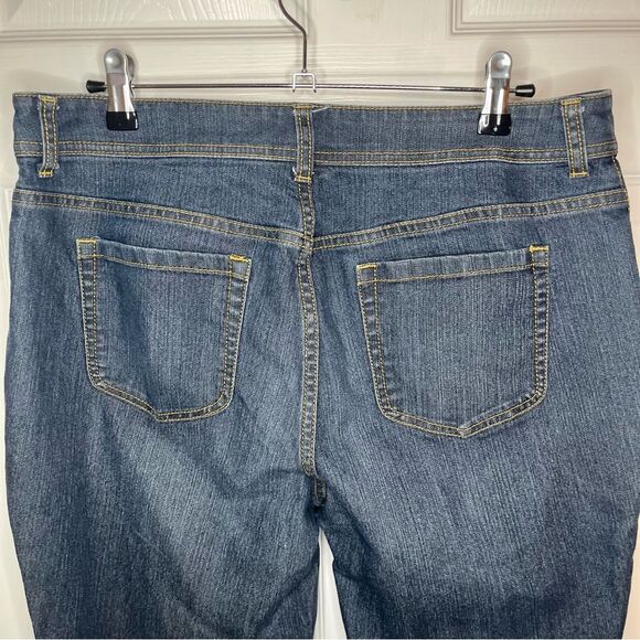Chico's Straight Leg Jeans Medium Blue Denim 1.5 (10) 28.5” inseam - Picture 7 of 11